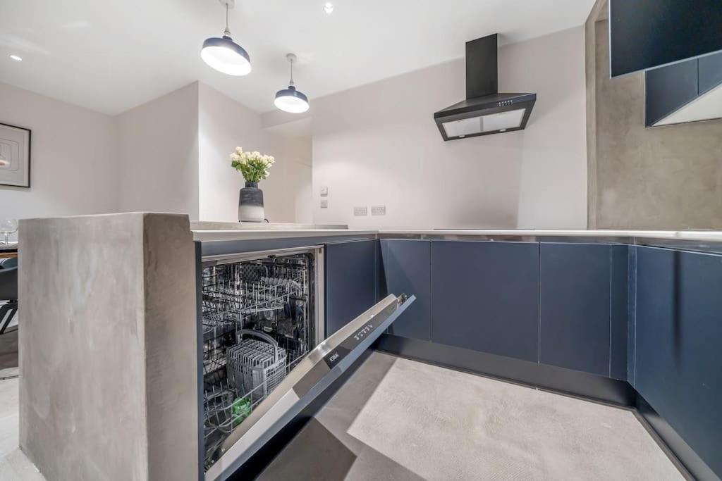 Trendy 2 Bedroom 2 Bathroom Apartment Minutes From Seafront In St Leonard'S Hastings St Leonards-on-Sea Buitenkant foto